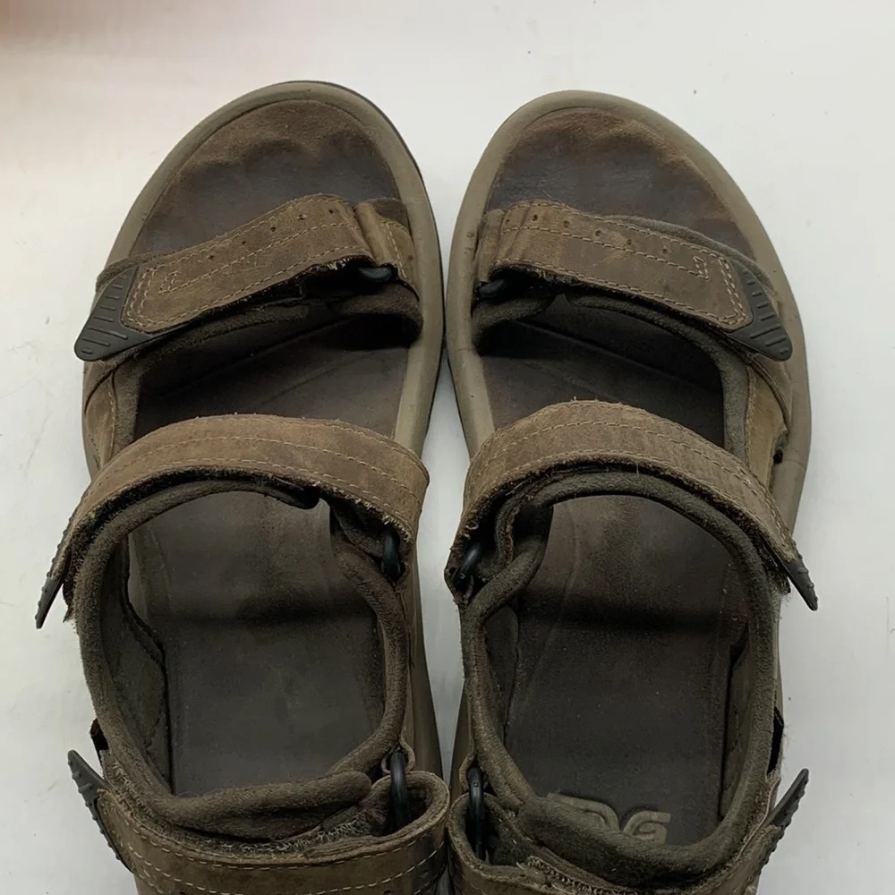 Teva Brown Leather Hiking Sport Sandals Sz 8. MS1332E